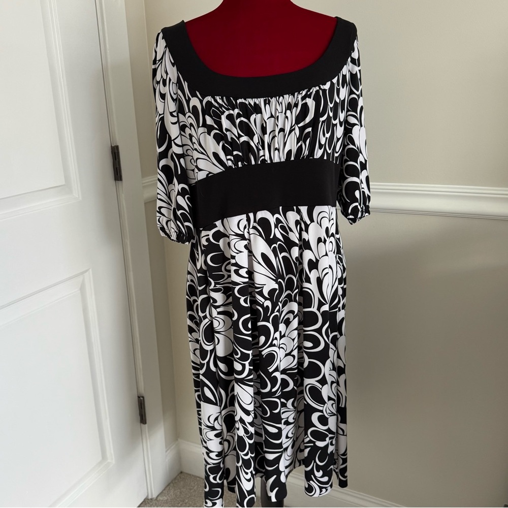 Scene by Donna Ricco empire waist dress size L